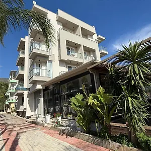 https://hotel-royal.albaniahotels.org